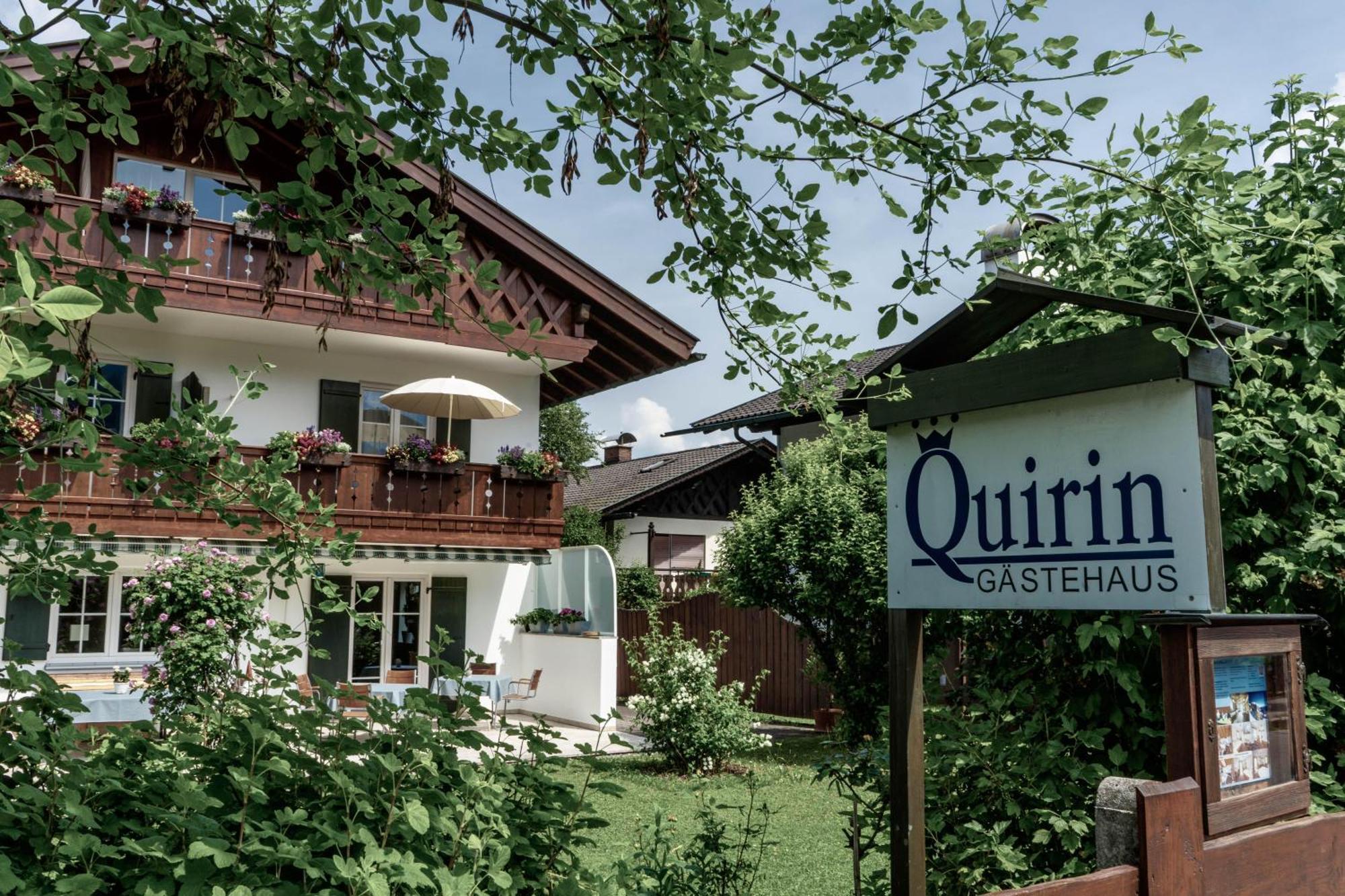 Gaestehaus Quirin ガルミッシュ・パルテンキルヒェン エクステリア 写真